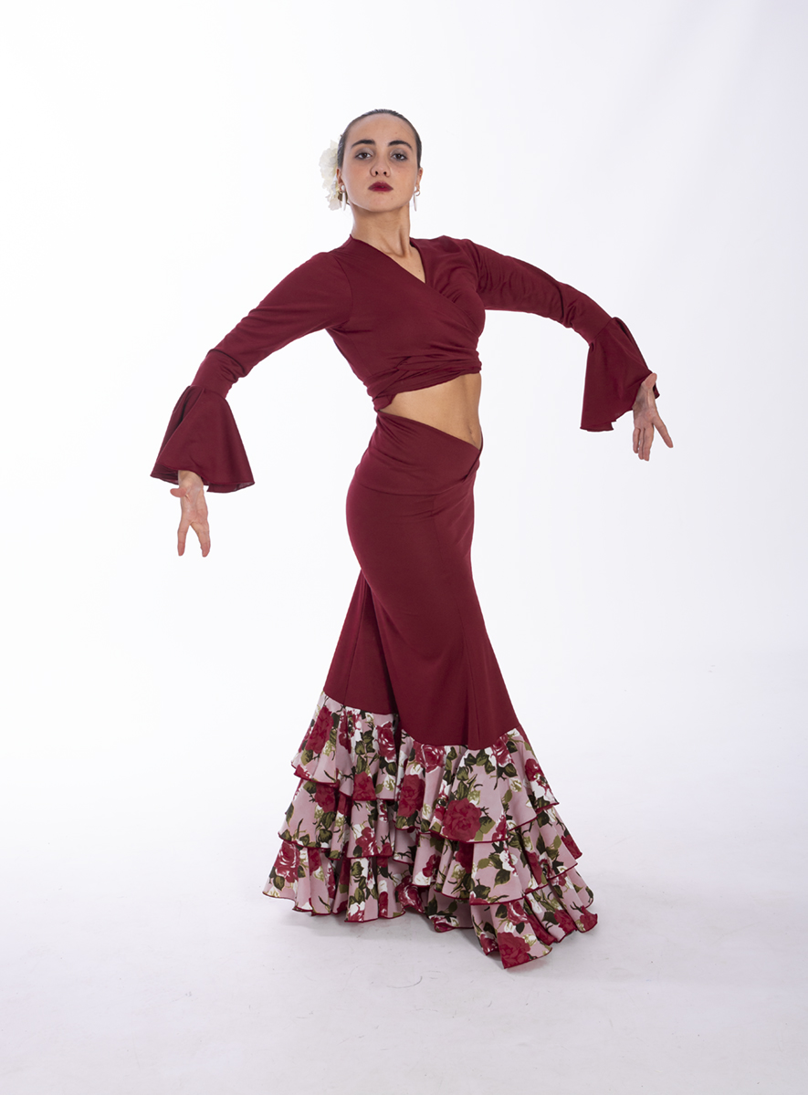 Falda para baile flamenco entallada con volantes 