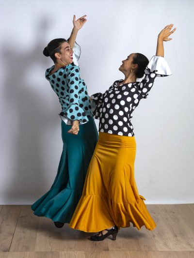 Falda de Flamenca / Sevillana para Mujer con Volantes y Lunares